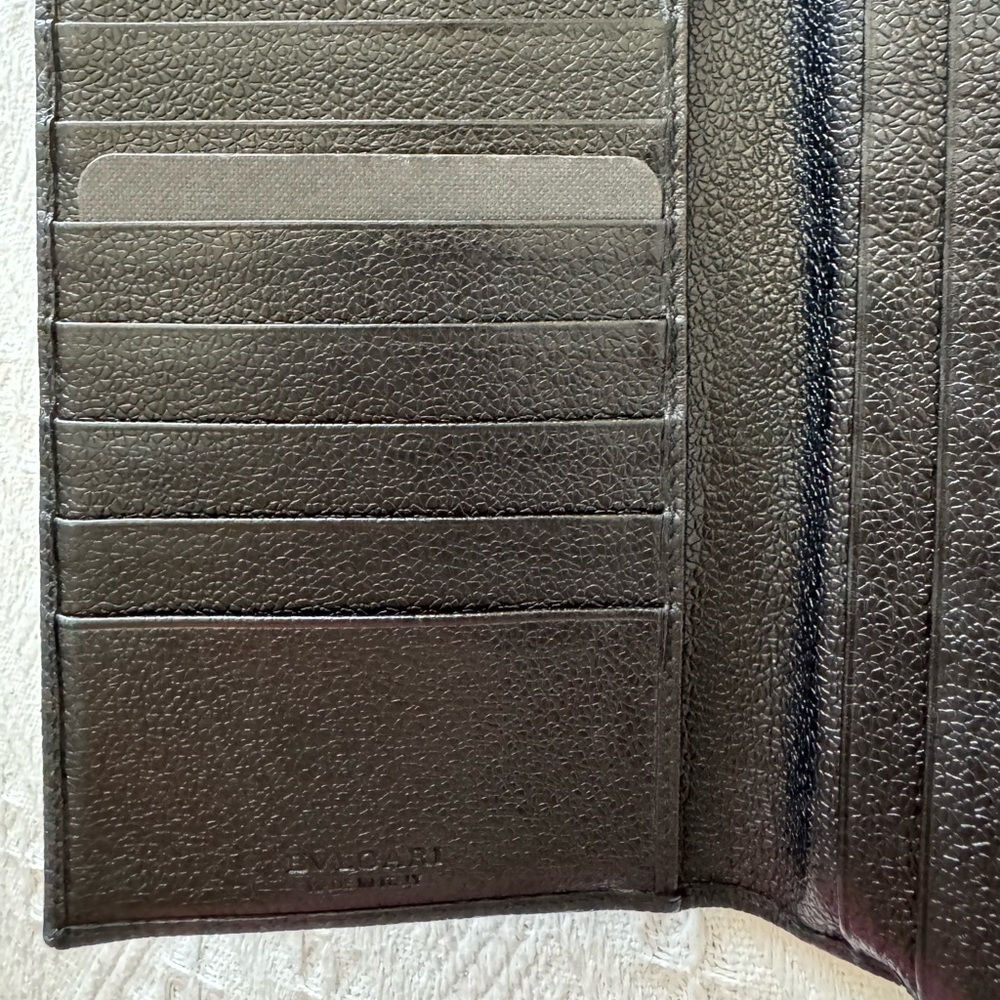 Bvlgari mid size wallet - Picture 4 of 8